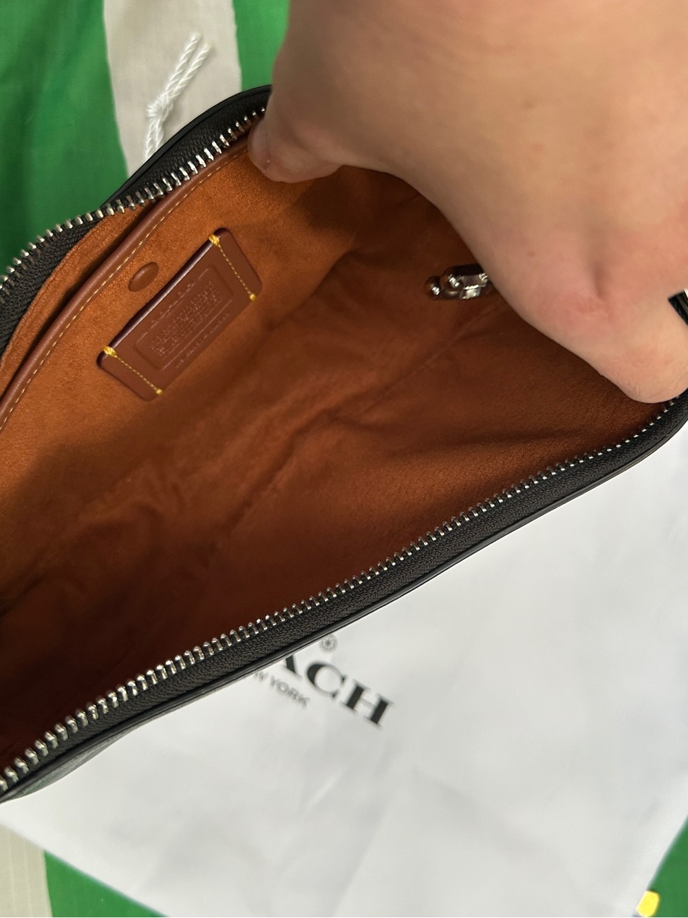COACH Mira glovetanned leather - Picture 7 of 9